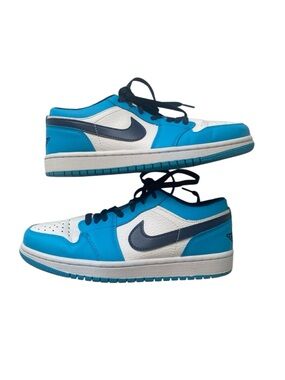 Nike Air Jordan 1 Low UNC White, Dark Powder Blue And Obsidian. Very Clean